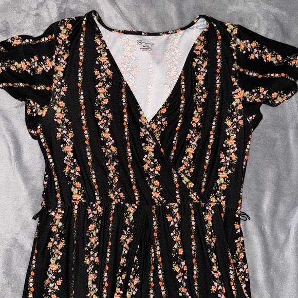 Cute floral romper/dress XXL (19) black floral - Picture 6 of 14